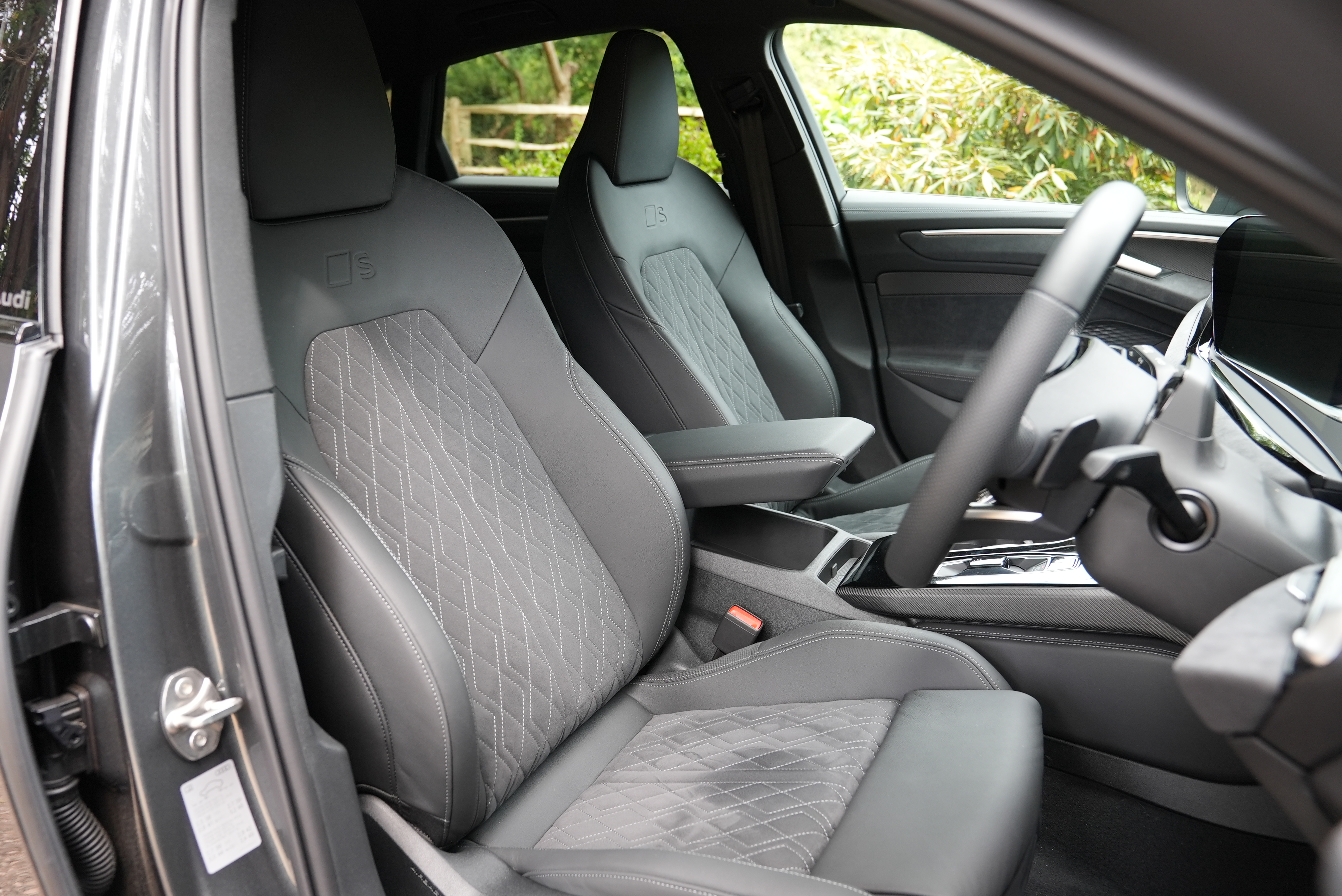 AUDI A6 AVANT 2.0 e-Hybrid Quattro 299 Vorsprung 5dr S Tronic